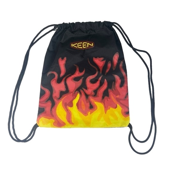 Keen Boys Fire Flame Black Drawstring Bag Youth - Picture 1 of 7